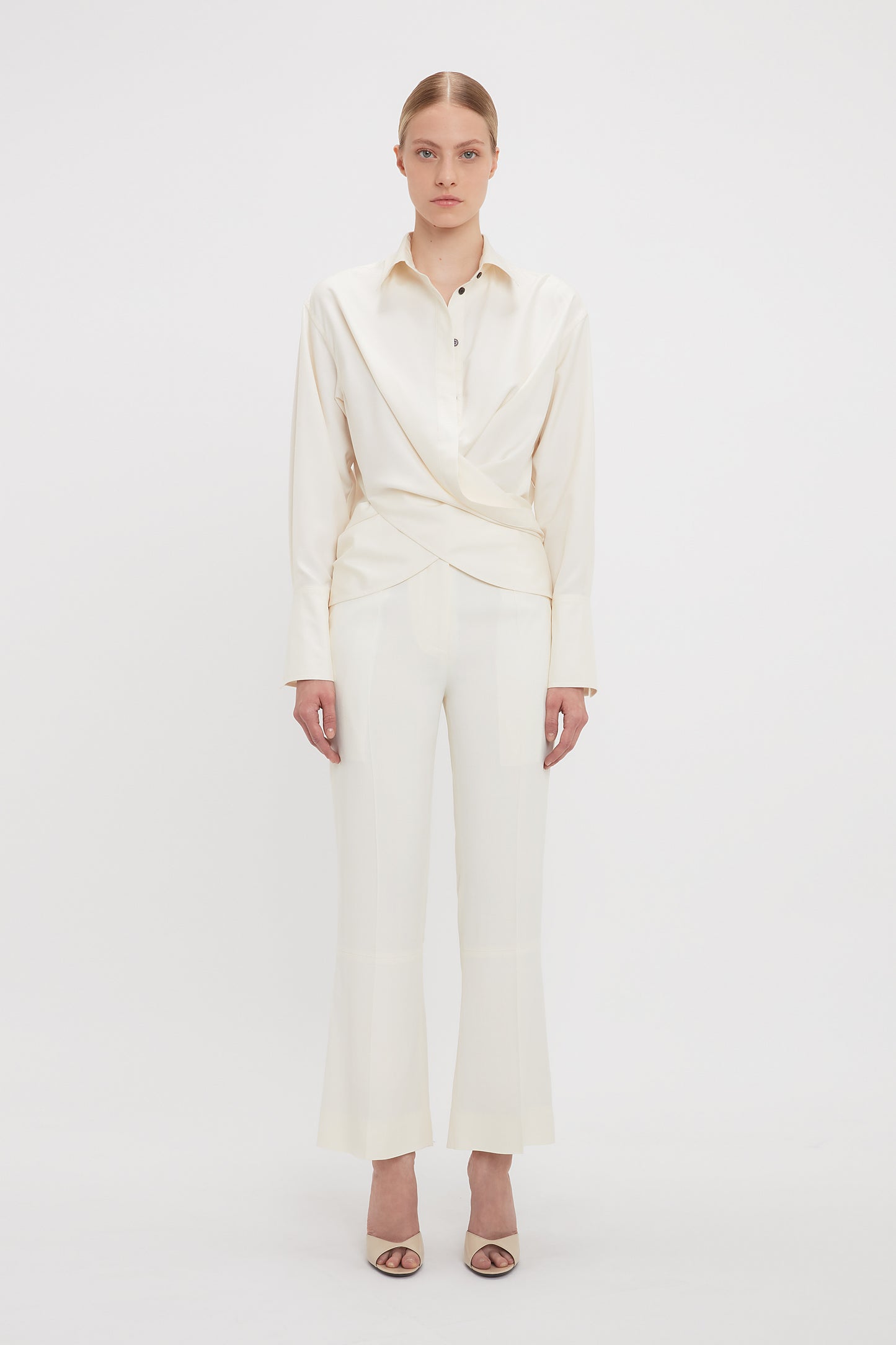 Exclusive Cropped Kick Cotton Trousers In Off White