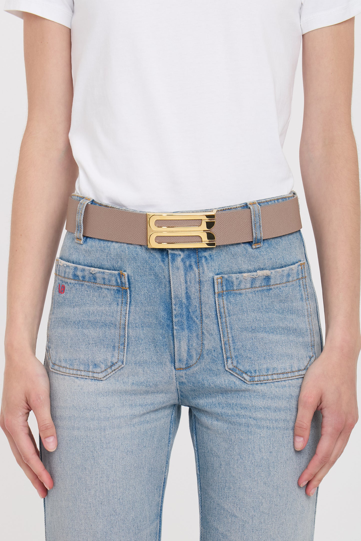 Jumbo Frame Belt In Dove Grey Grained Leather